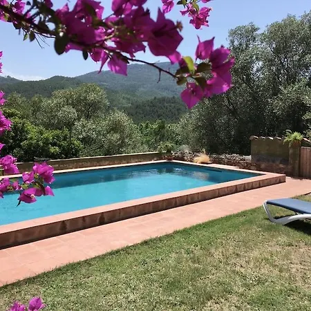 Villa Masia Mit Swimmingpool Fuer 8 Personnen Boadella i les Escaules