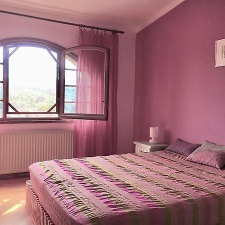 Masia Mit Swimmingpool Fuer 8 Personnen *