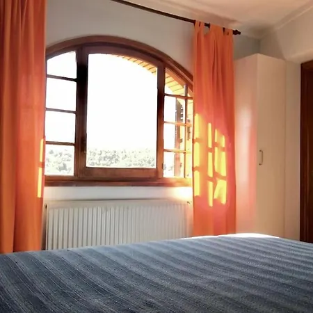 Masia Mit Swimmingpool Fuer 8 Personnen *