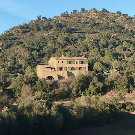 Masia Mit Swimmingpool Fuer 8 Personnen