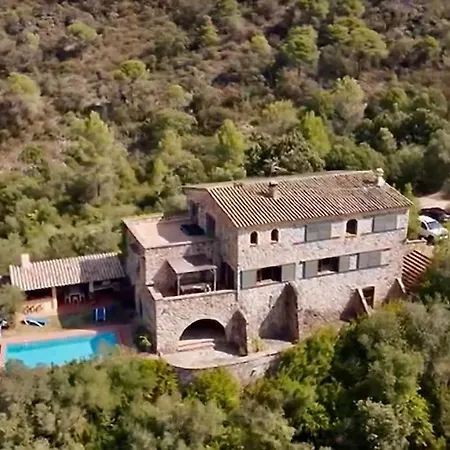 Masia Mit Swimmingpool Fuer 8 Personnen